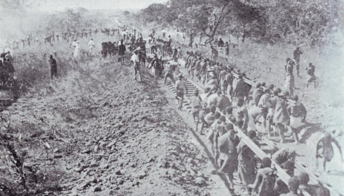 The Pauling "machine" in action, laying track between Mafeking and Bulawayo.